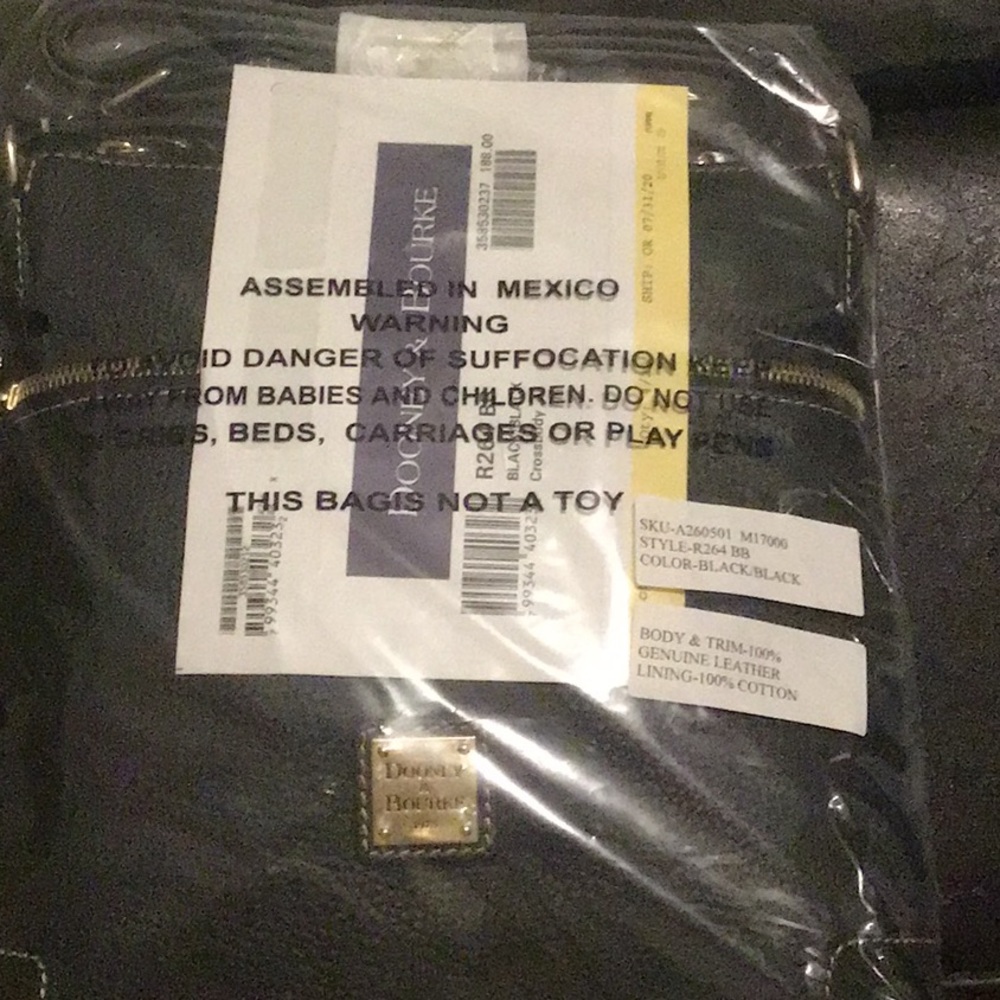 Dooney & Bourke crossbody, black.